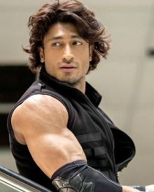 Commando 2 (2017) First Look Poster