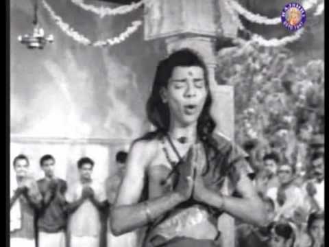 Namma Veettu Deivam - Ulagamellam - Tamil Classic Song - Nagesh