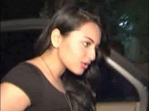 Sonakshi Sinha's ring worth Rs.25 lakhs is stolen