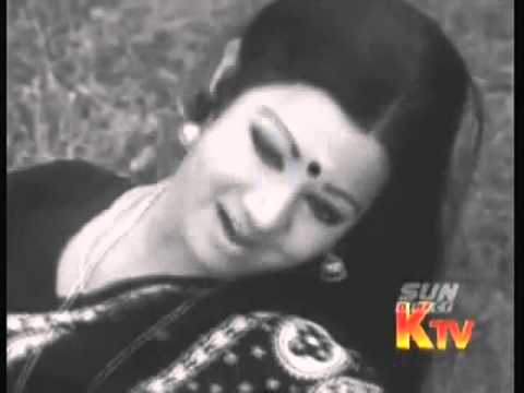 Tamil Movie Song - Gayathri - Kaalai Paniyil Aadum Malargal