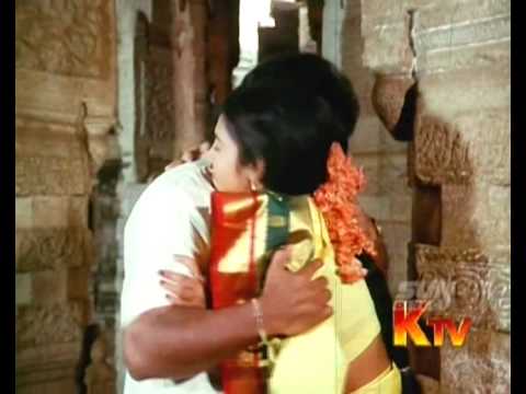 Tamil Movie Song - Chinnavar - Kottukali Kottu Naayanam Ketkuthu