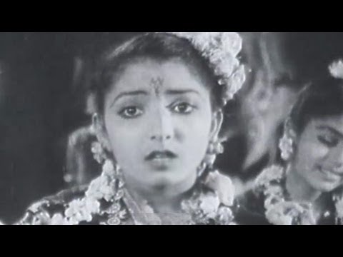 Taaron Ke Paalne Mein Jhoole Chand Hamara - Shree Ganesh Mahima Song