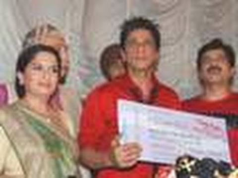 When SRK meets Khichdi Movie Team