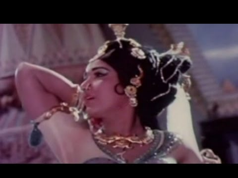 Azhagaga Kannukku - Aathi Parasakthi - Tamil Movie Song